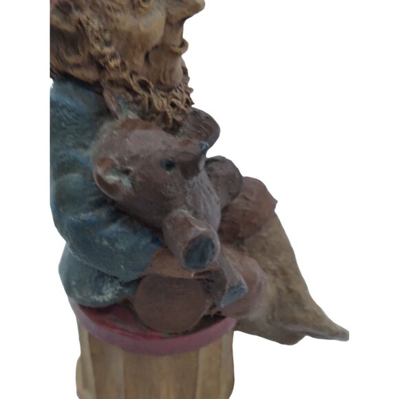 Vintage Tom Clark 1984 sitting gnome holding 'teddy' figurine - Picture 6 of 16